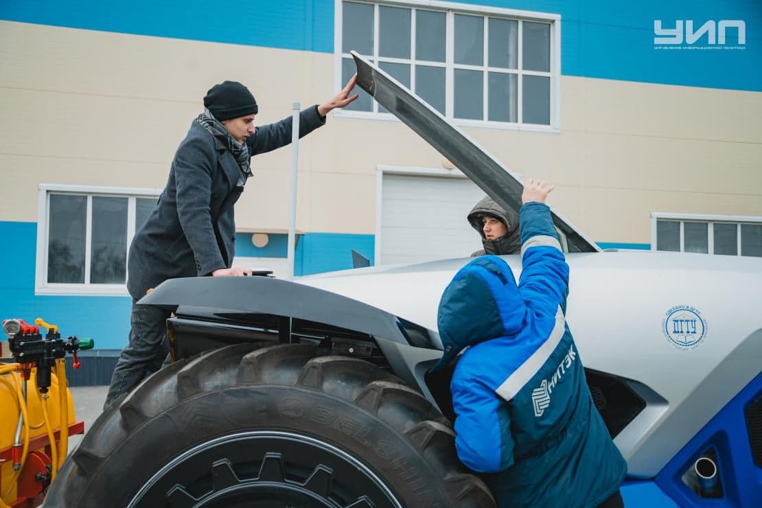 «Донтех» протестировал беспилотный трактор будущего